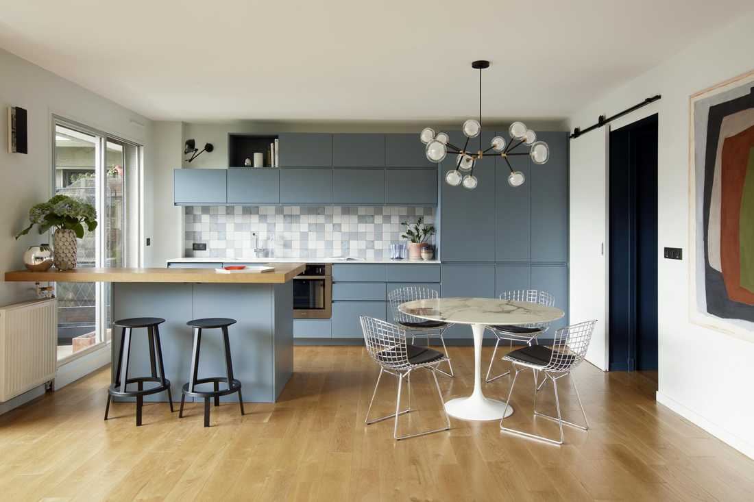 Cuisine au design bleu gris