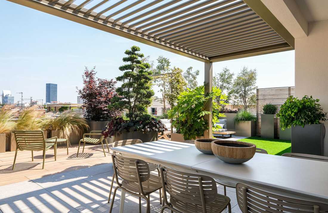 Aménagement d'une double terrasse de 80 et 30 m2 dans un appartement VEFA