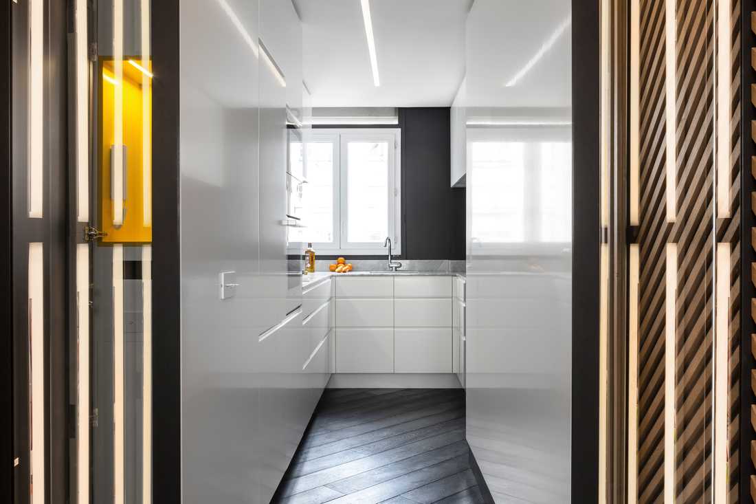 Rénovation de la cuisine de l'appartement par un architecte d'intérieur à Marseille