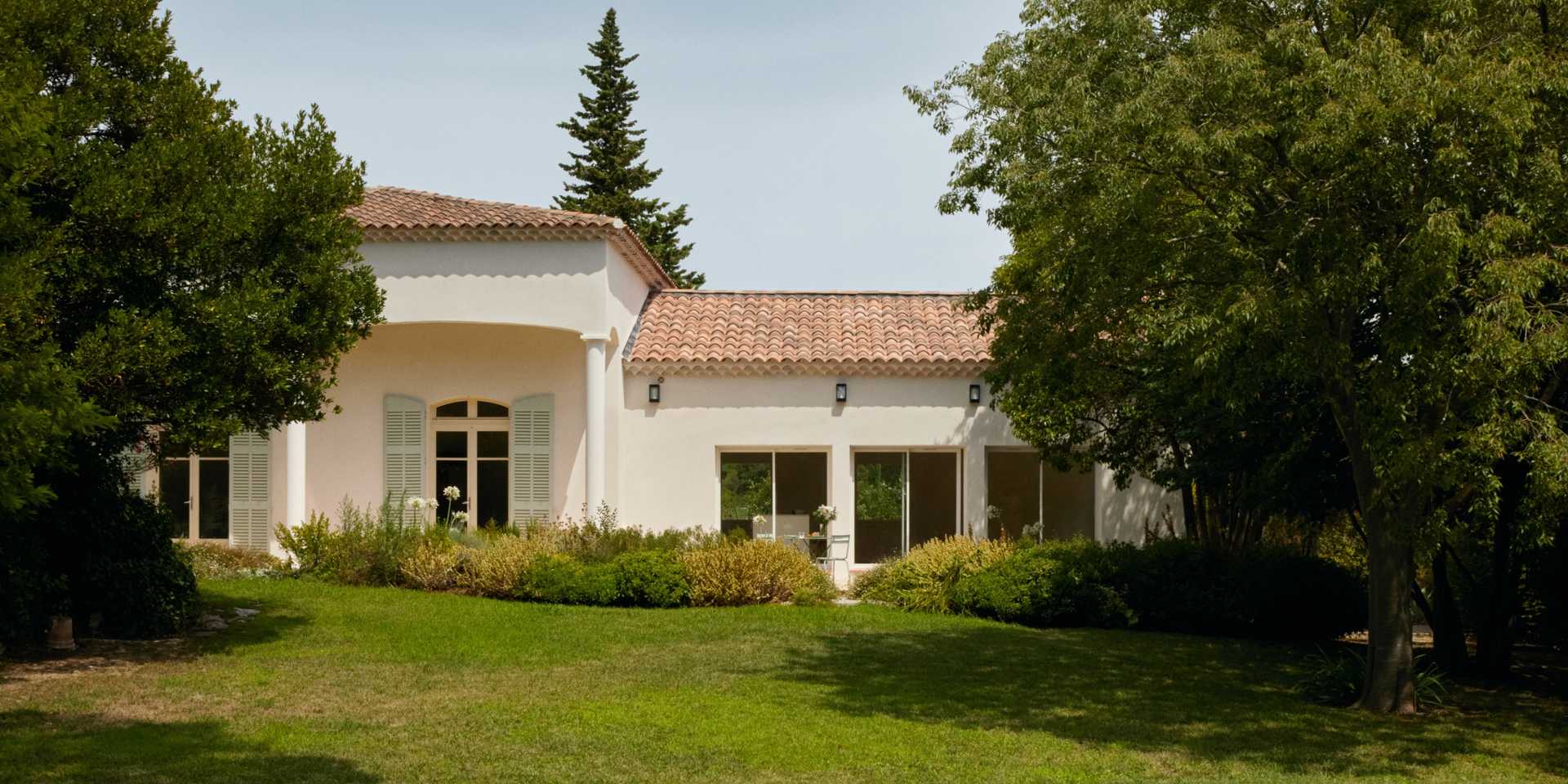 Extension d'une maison provencale conçue par un architecte de la région de Marseille
